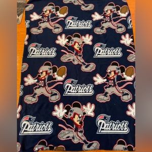 🏈 Disney x NFL New England Patriots Mickey Mouse Fleece Throw Blanket